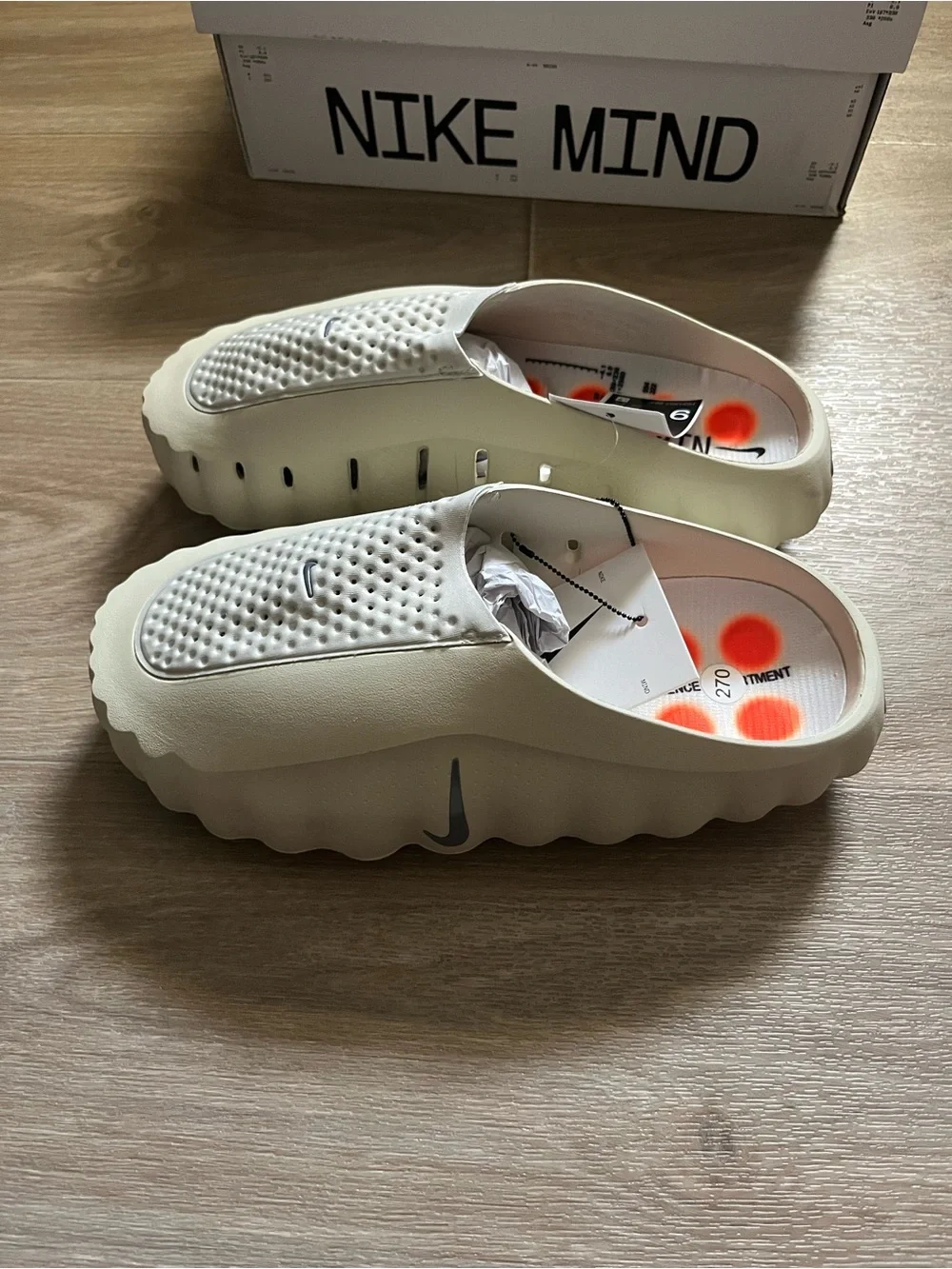 Nike Mind Light Bone Slides New With Box - Size 8